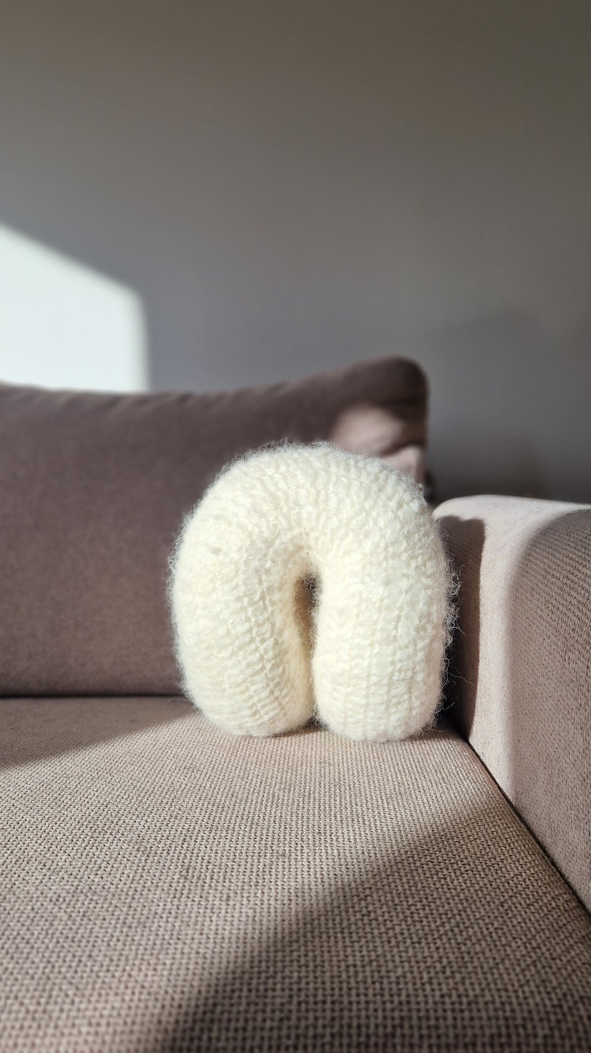 Donut with a Twist Cushion/Throw Pillow Written Crochet Pattern