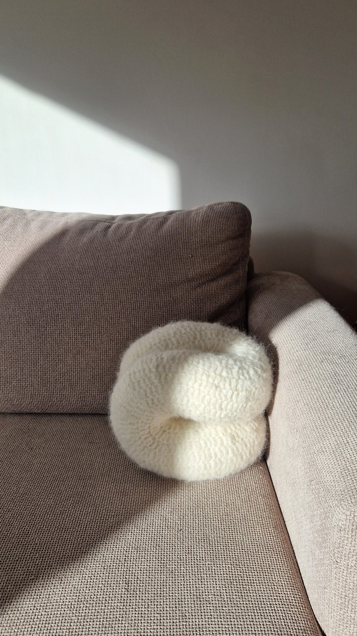 Donut with a Twist Cushion/Throw Pillow Written Crochet Pattern